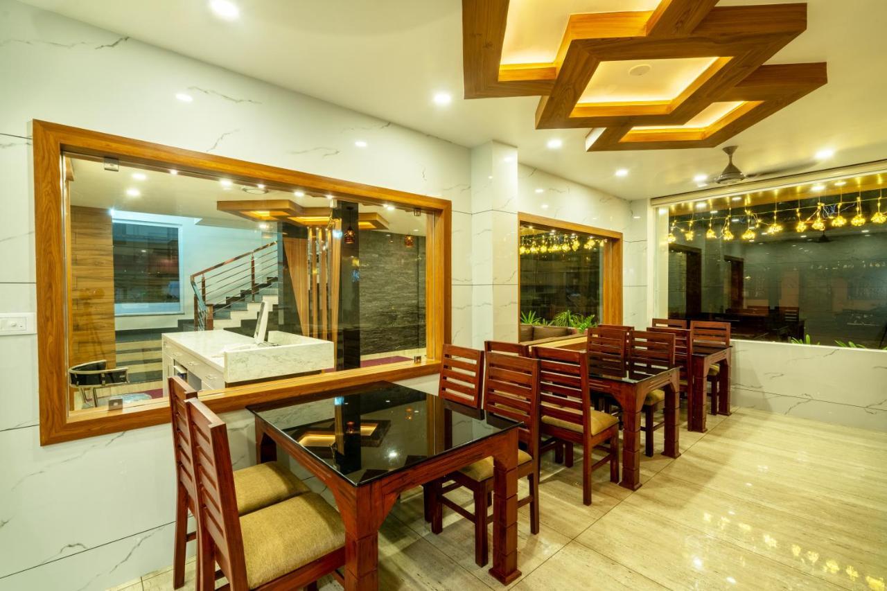 Daan Regency 호텔 Thrissur 외부 사진